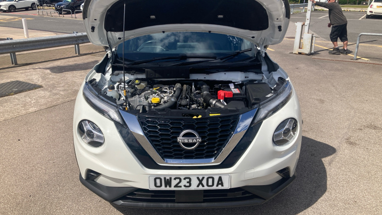 Nissan Juke 1.0 DiG-T 114 N-Connecta 5dr DCT Petrol Hatchback